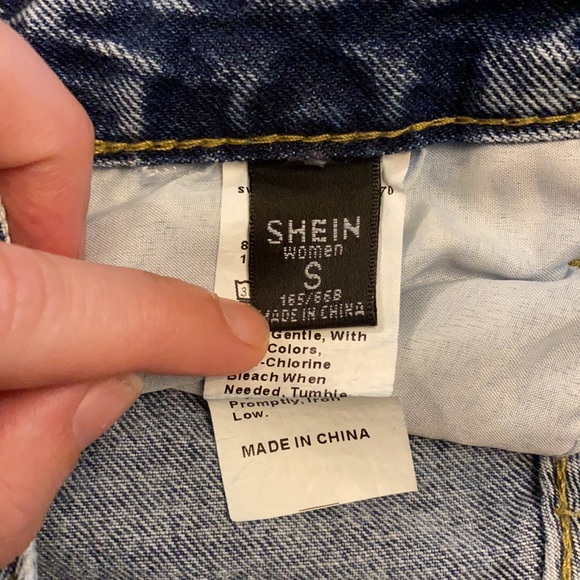 Shein Christmas High-Waisted Letter Graphic Ripped Straight Jeans - Picture 6 of 7